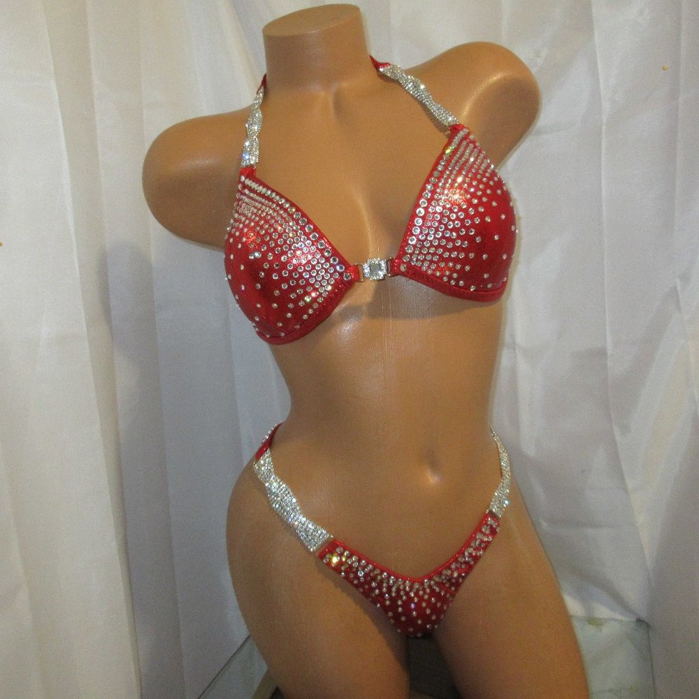 COMPETITION RED MWELLNESS BIKINI SUIT BRAND NEW NEVER WORN NPC PRO CUT